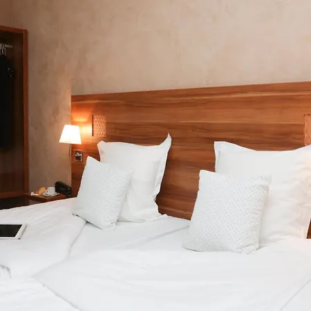 Hotel The Originals City, Gare Colmar