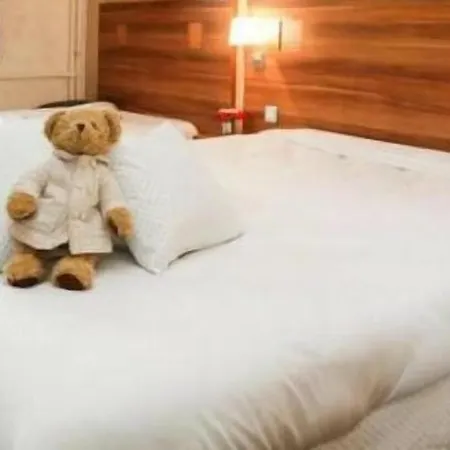 The Originals City, Gare