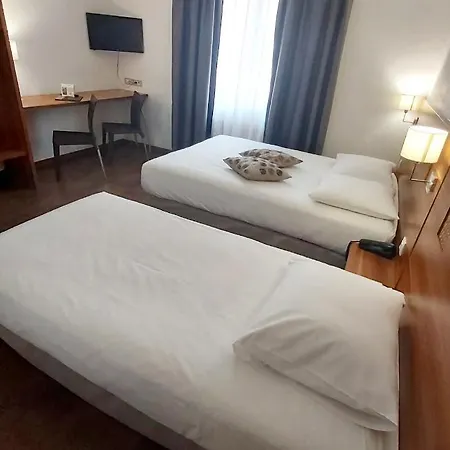 The Originals City, Gare