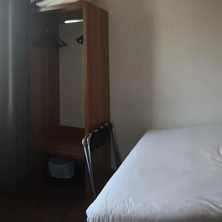 Hotel The Originals City, Gare