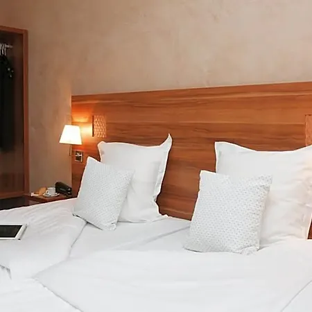 Hotel The Originals City, Gare Colmar