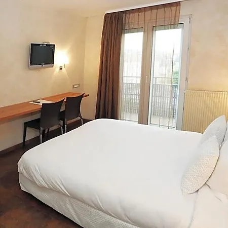 Hotel The Originals City, Gare