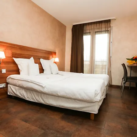 Hotel The Originals City, Gare Colmar