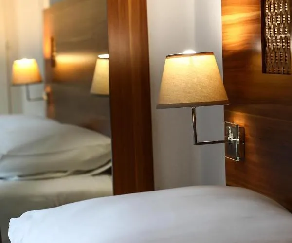 Hotel The Originals City, Gare