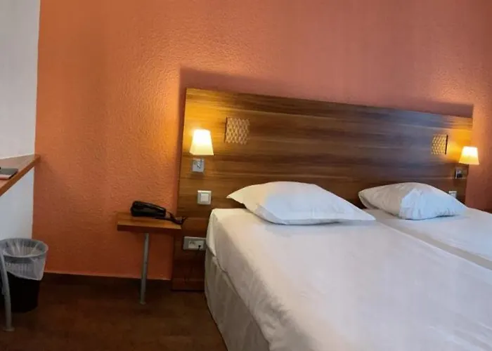 The Originals City, Gare فندق كولمار